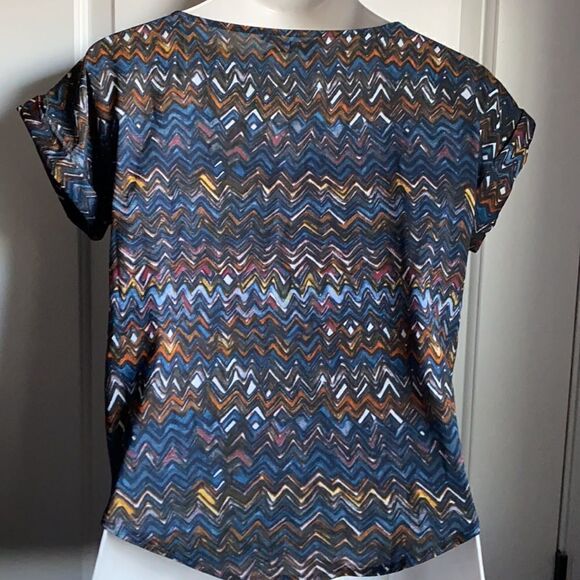 Ali & Kris top🌸 - Picture 3 of 5